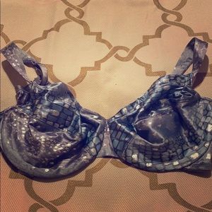 VS NWOT blue/silver snakeskin bra